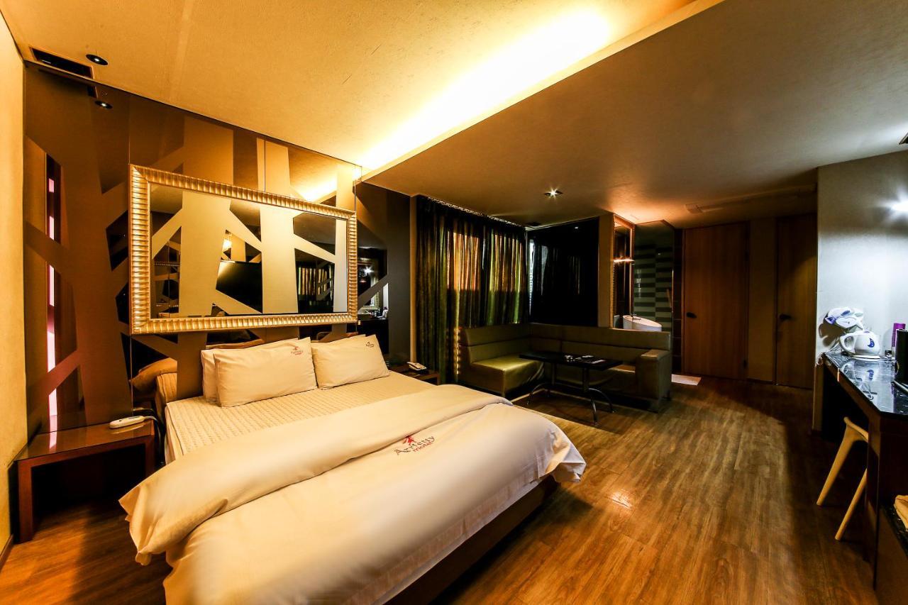 Gyeongju Arrietty Motel المظهر الخارجي الصورة
