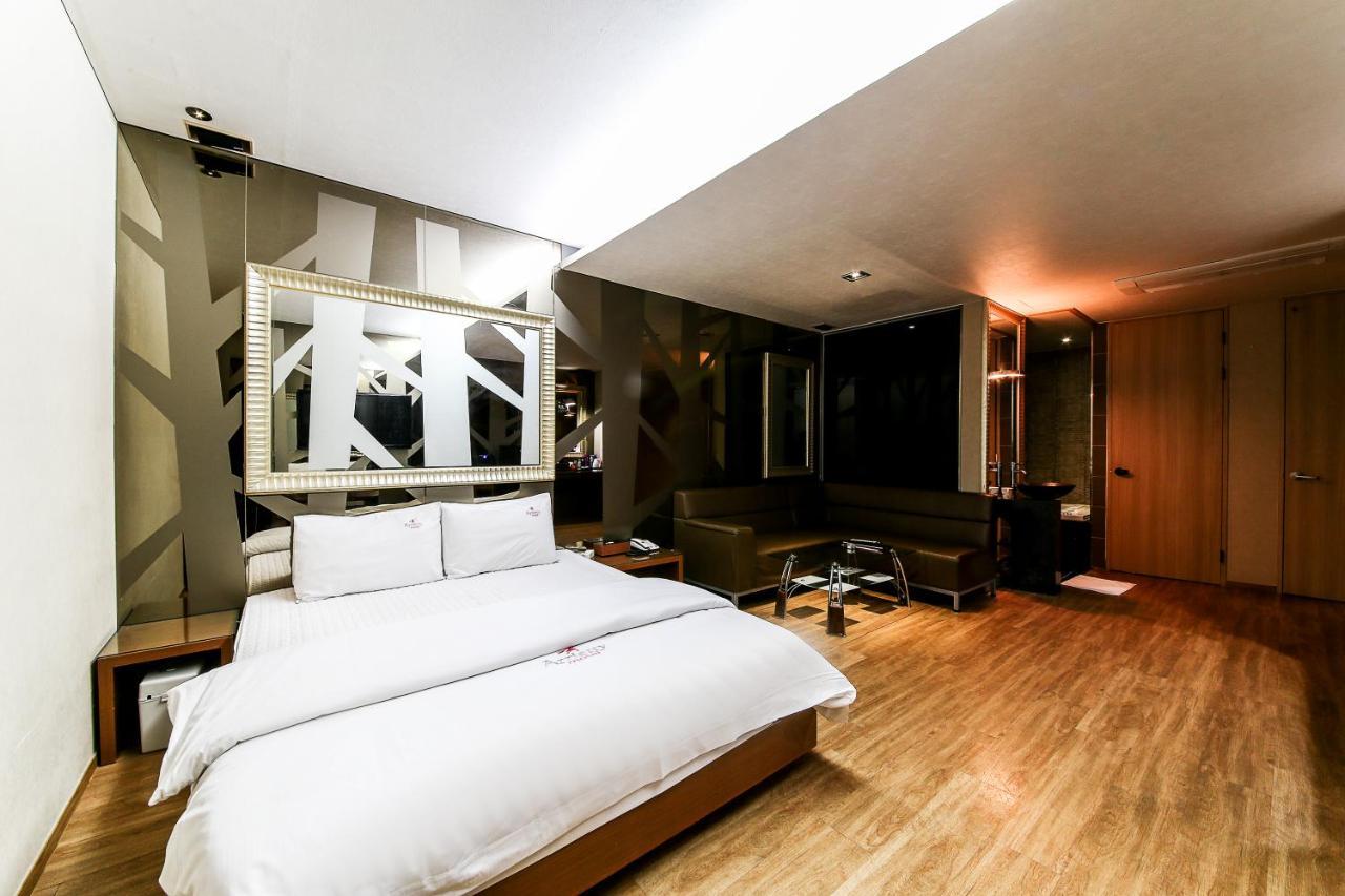 Gyeongju Arrietty Motel المظهر الخارجي الصورة