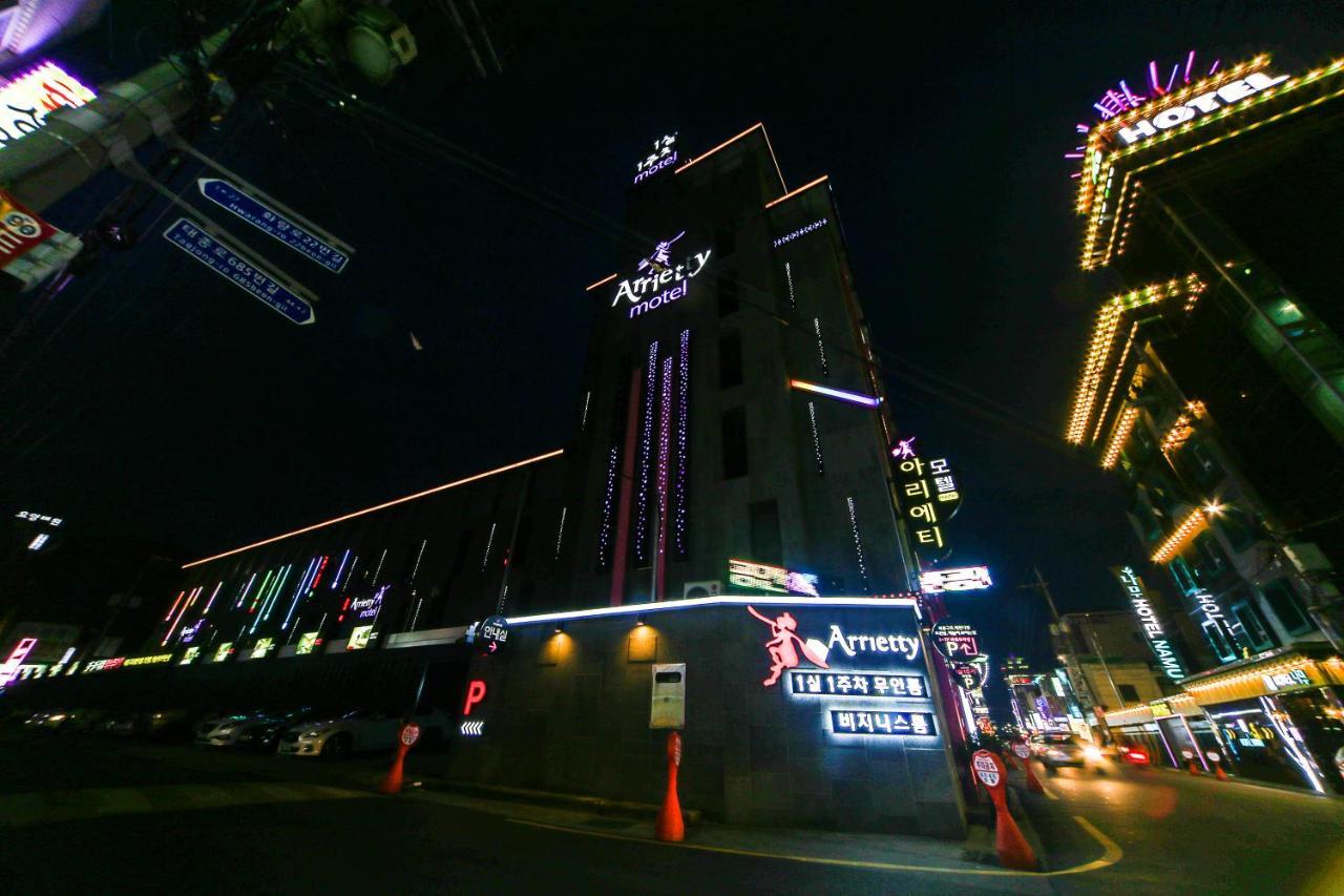 Gyeongju Arrietty Motel المظهر الخارجي الصورة